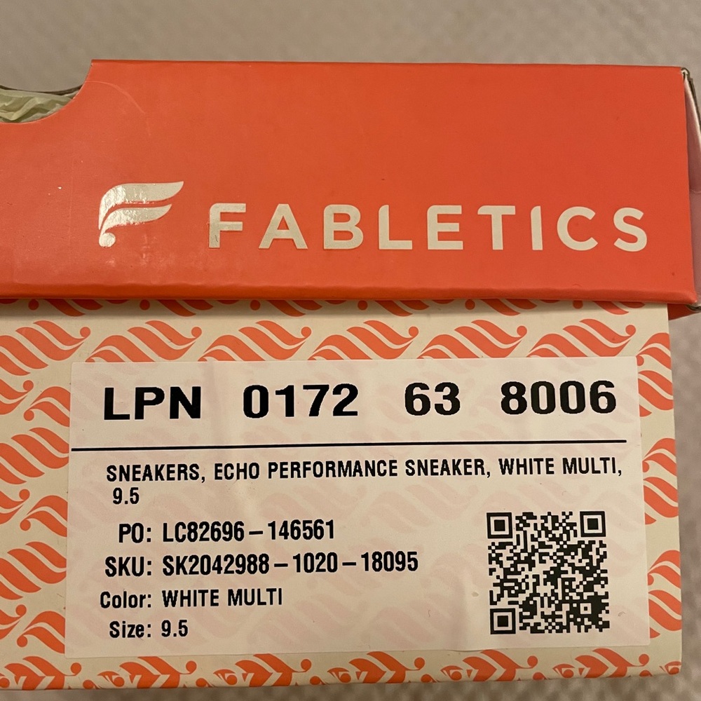 Fabletics - Echo Performance Sneaker - Picture 7 of 7